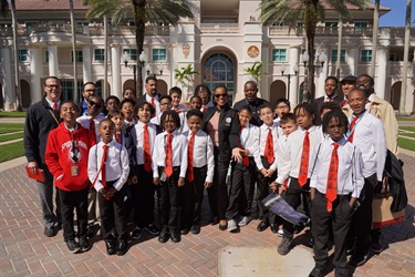 Students-from-5000-Role-Models-Group-Shot