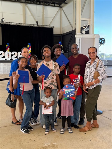 Families-supporting-their-graduates-at-Grad-Bash