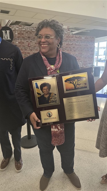 Prime-Minister-of-Barbados-Her-Excellency-Mia-Amor-Mottley-receiving-Lifetime-Achement-Award