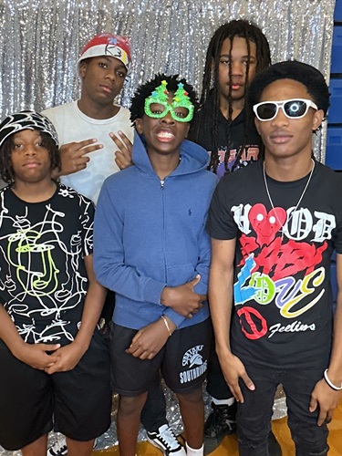 Young-participants-capture-joyful-holiday-memories-during-December’s-Sneakers-on-the-Ground